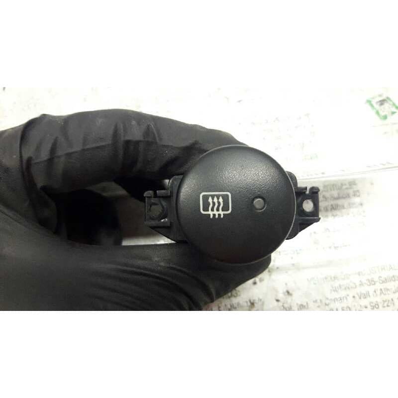 Recambio de boton antivaho para hyundai accent (x3) 1.5 gs referencia OEM IAM 9371022001 - Verde