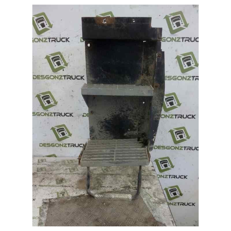 Recambio de peldaño derecho para renault r 385 ti major (283 kw) e1 fsafe modelo 385 cabina para dormir referencia OEM IAM