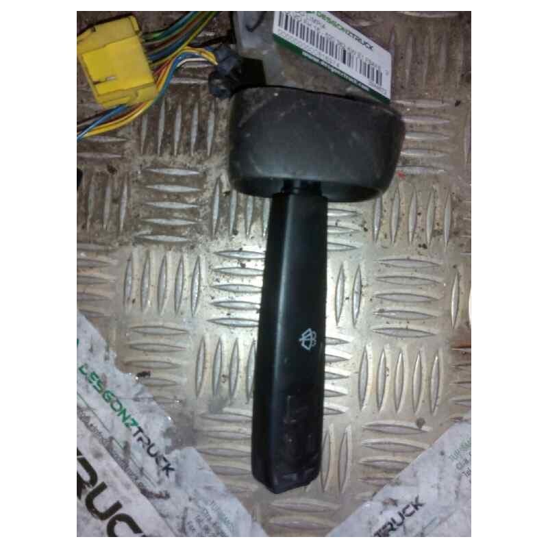 Recambio de mando limpia para volvo fh 16 - 520 382 kw e1 fsafe 3500 / 18 to / 4x2 largo (lh1 o l2h1) referencia OEM IAM 3944672 - Blanco