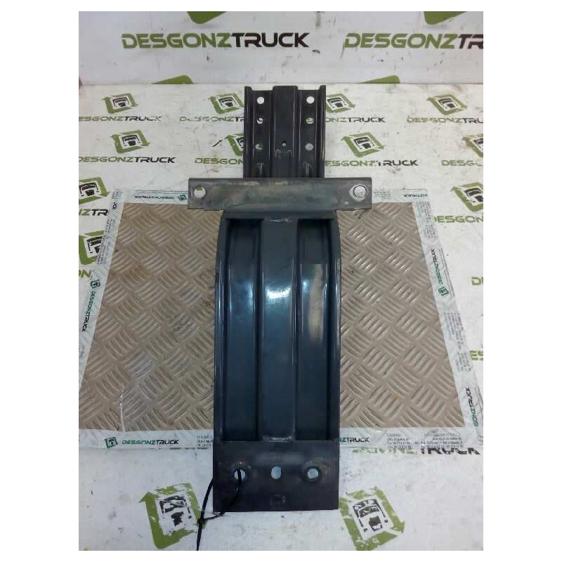 Recambio de soporte para volvo fh 440 12.8 diesel referencia OEM IAM 20372088 SOPORTE PASO RUEDA IZQUIERDO - Amarillo