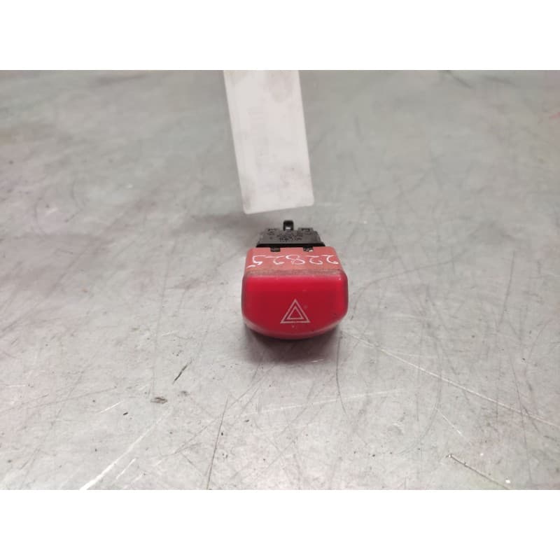 Recambio de warning para nissan micra (k12e) acenta referencia OEM IAM 4 PINS