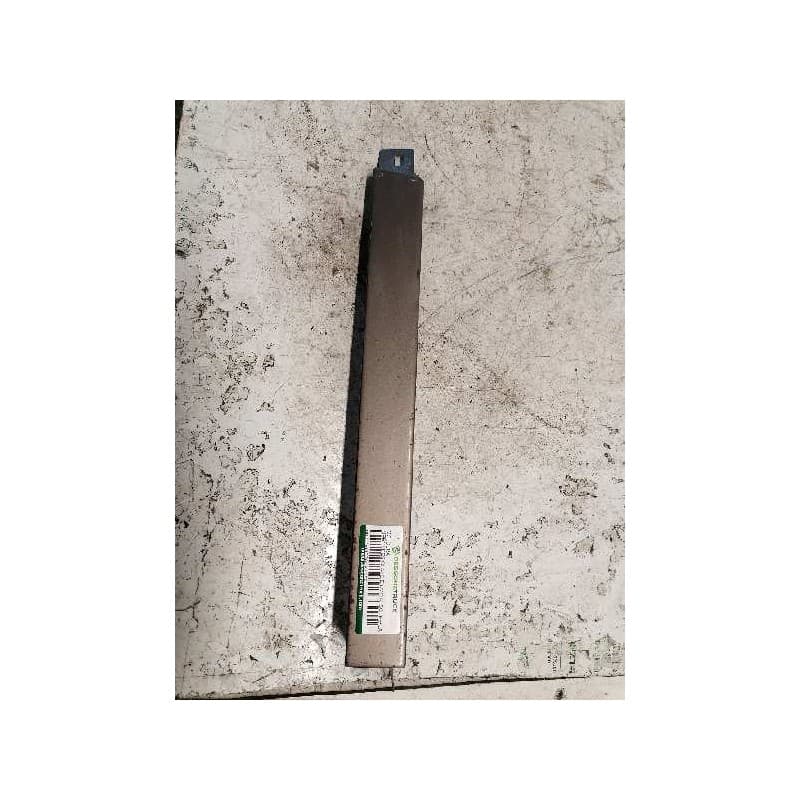 Recambio de moldura para mercedes-benz clase e (w124) coupe/cabrio ce 300 (124.050) referencia OEM IAM BAJO FARO IZQUIERDO