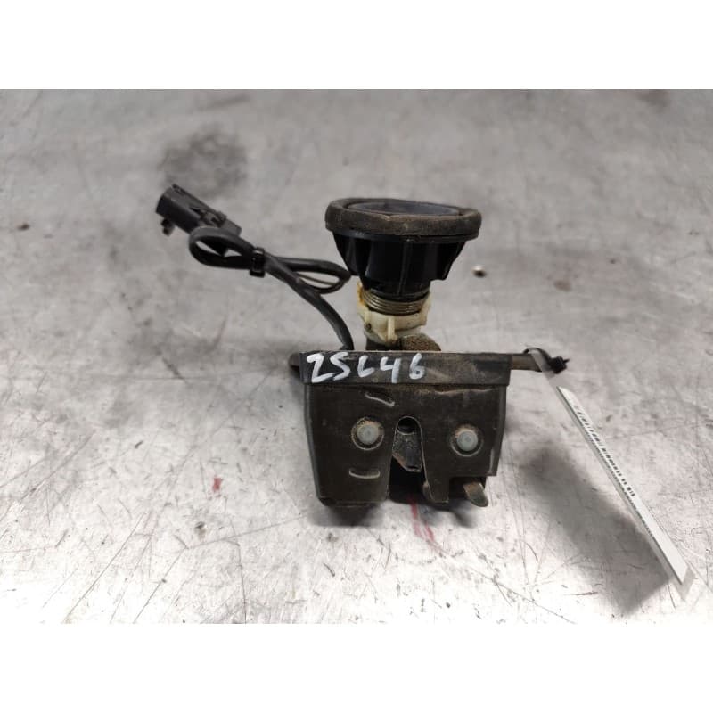 Recambio de cerradura maletero / porton para fiat punto (188_) 1.2 60 (188.030, .050, .130, .150, .230, .250) referencia OEM IAM