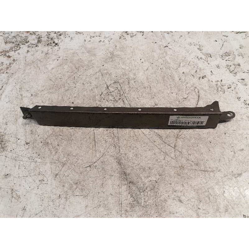 Recambio de moldura para mercedes-benz clase e (w124) coupe/cabrio ce 300 (124.050) referencia OEM IAM BAJO FARO DERECHO