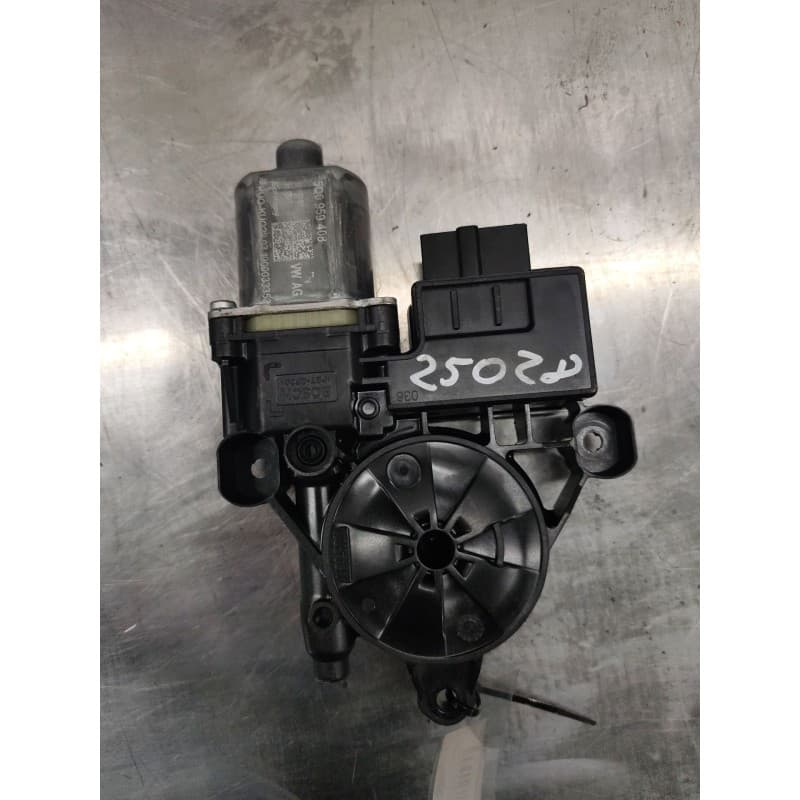 Recambio de motor elevalunas trasero derecho para volkswagen t-roc (a11, d11) 1.5 tsi referencia OEM IAM 5Q0959408 - Blanco