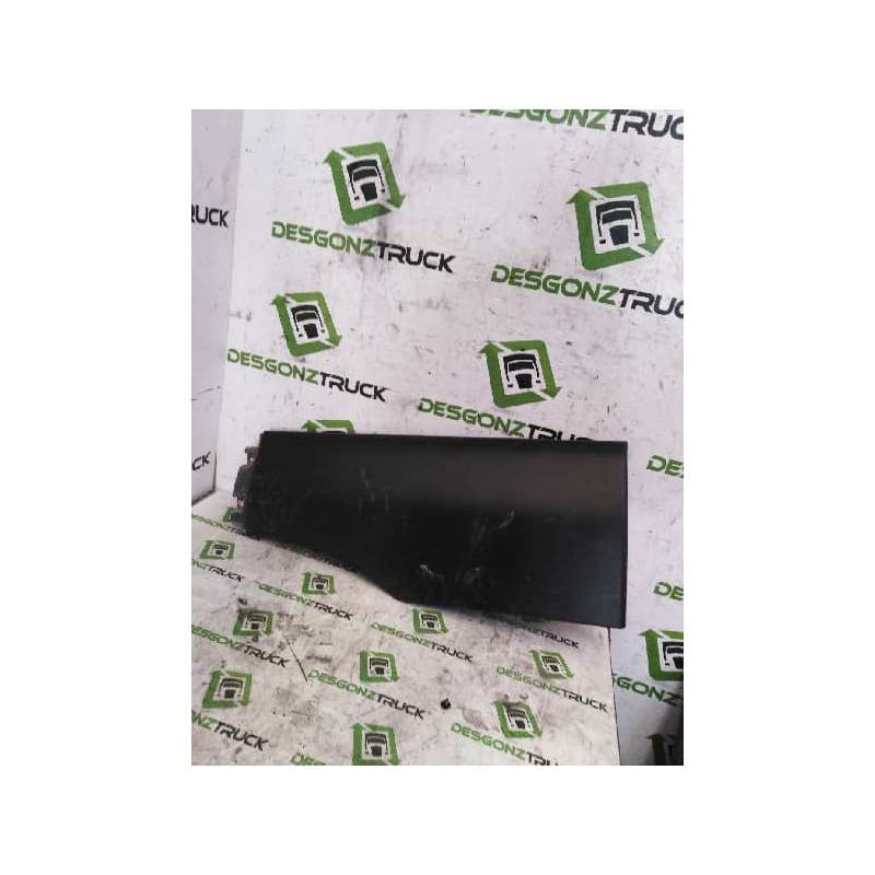 Recambio de moldura trasera cabina para man tg - a 18.440 10.5 diesel referencia OEM IAM 81615100825 IZQUIERDA 81615100913 - Blanco