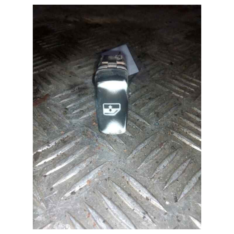 Recambio de mando elevalunas delantero izquierdo para scania serie p/g/r (l-clase) fsa 880 (4x2)eb largo cr 19 a referencia OEM - Blanco