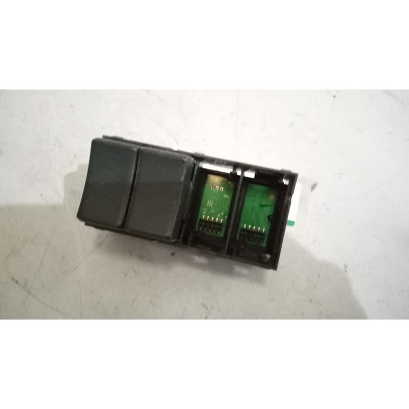 Recambio de modulo electronico para volvo fm 460 12.8 diesel referencia OEM IAM 22026373 - Blanco