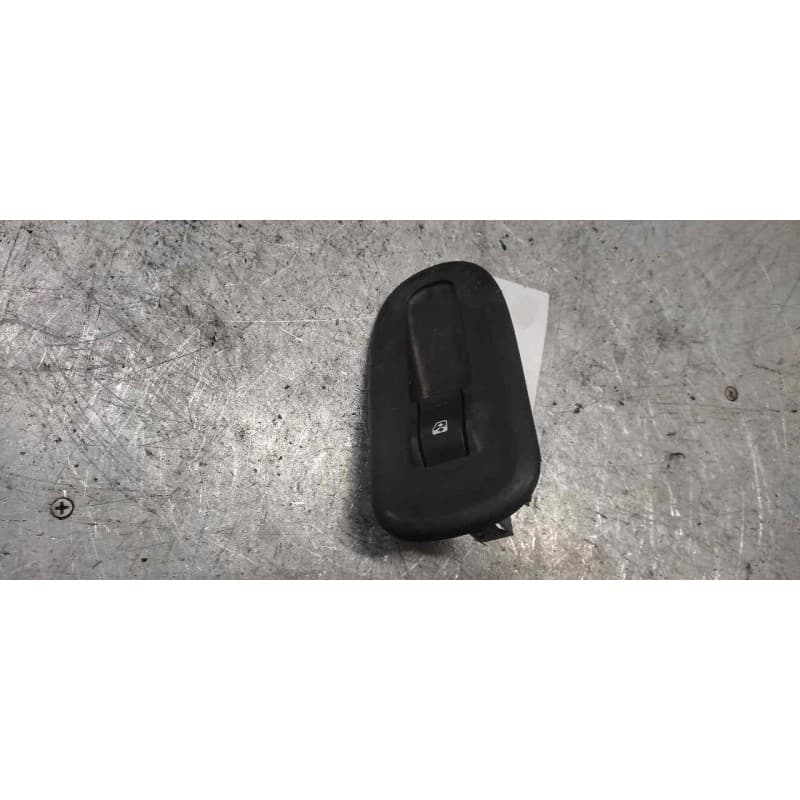 Recambio de mando elevalunas delantero derecho para opel movano b kasten/combi ka l1h1 2,8t referencia OEM IAM 6 PINS - Blanco