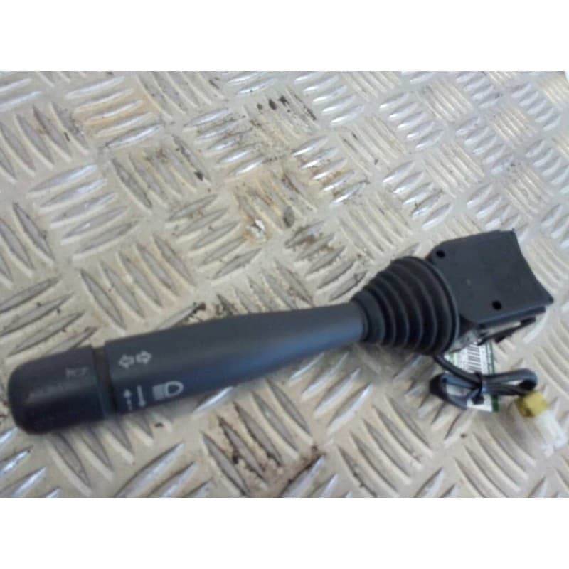 Recambio de mando intermitentes para nissan eco - t 100.45/78 kw/e2 referencia OEM IAM - Blanco