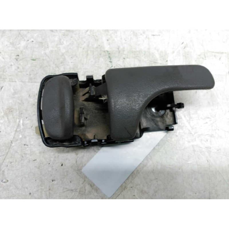 Recambio de maneta interior trasera derecha para nissan terrano/terrano.ii (r20) se (5-ptas.) referencia OEM IAM - Blanco