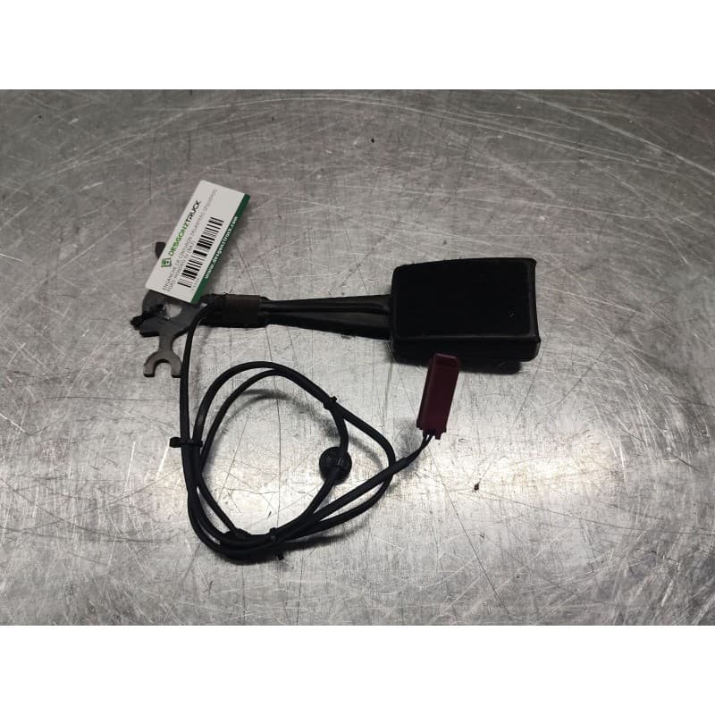 Recambio de enganche de cinturon delantero izquierdo para ford mondeo iv (ba7) 2.0 tdci referencia OEM IAM - Plata