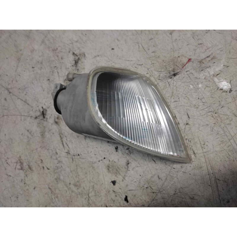 Recambio de piloto delantero derecho para citroën saxo 1.4 referencia OEM IAM