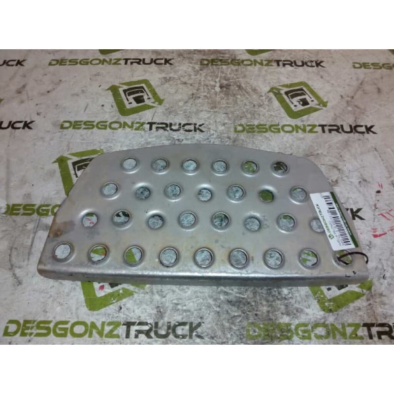 Recambio de huella peldaño para man tg - a 18.480 fg / bb (e3/e4) l referencia OEM IAM DERECHO - Blanco