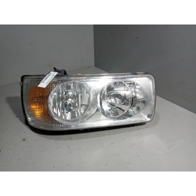 Recambio de faro izquierdo para daf xf 105 fa 105.460 (462cv) referencia OEM IAM 15426100