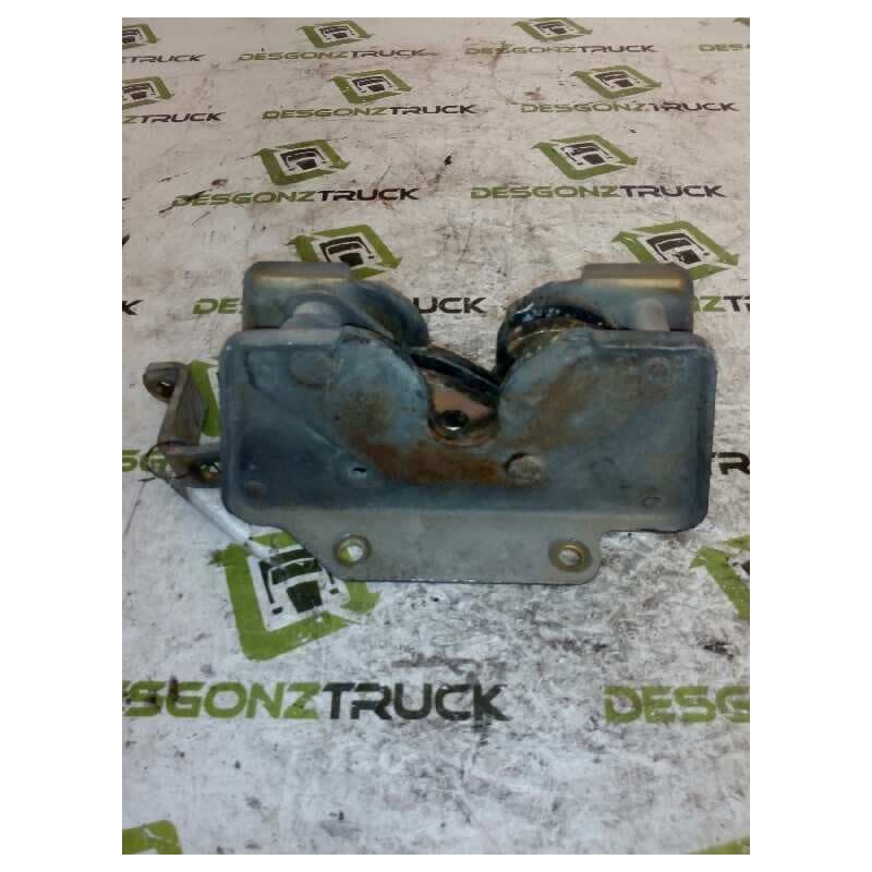 Recambio de cierre cabina central para volvo trucks fs 7 fs 720 es (220cv) referencia OEM IAM 6792315P039420 - Blanco