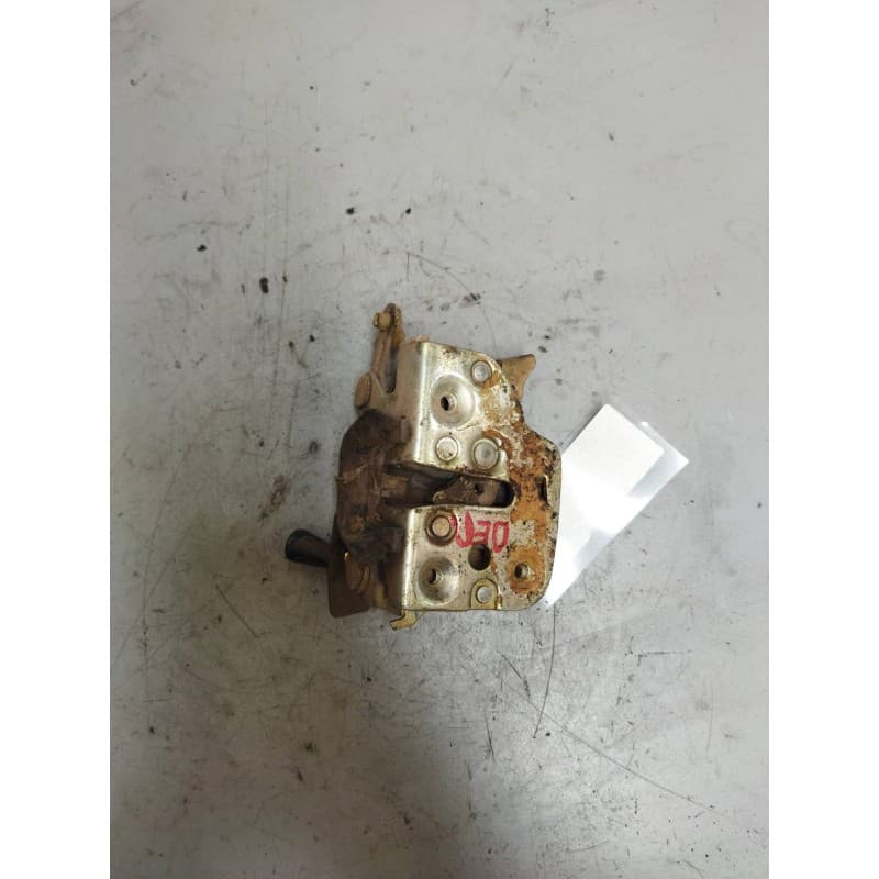 Recambio de cerradura puerta delantera derecha para nissan trucks l35.08 ...... referencia OEM IAM