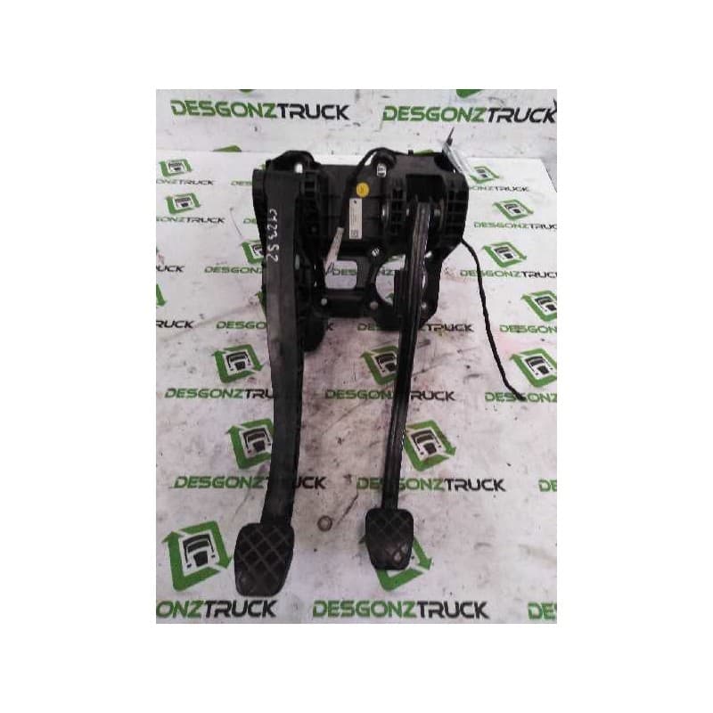 Recambio de soporte pedales para man tge kasten (uy) kasten 2.100/2.140/2.180 hochdach fwd referencia OEM IAM 2N172103102S - Blanco
