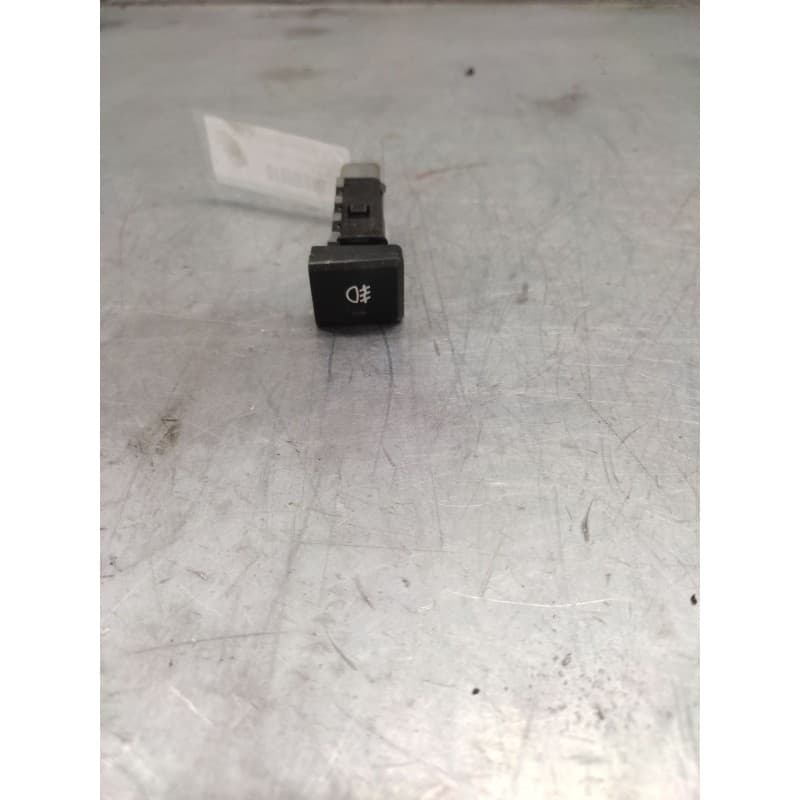 Recambio de boton antiniebla trasero para kia carens 2.0 crdi ex monovolumen referencia OEM IAM 6 PINS