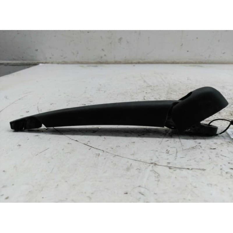 Recambio de brazo limpia trasero para renault megane ii familiar dynamique referencia OEM IAM PORTÓN