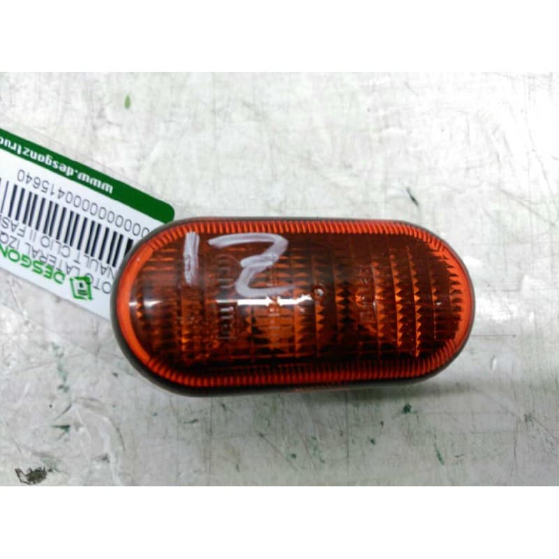 Recambio de piloto lateral izquierdo para renault clio ii fase i (b/cbo) 1.9 d referencia OEM IAM 7700822136 - Gris