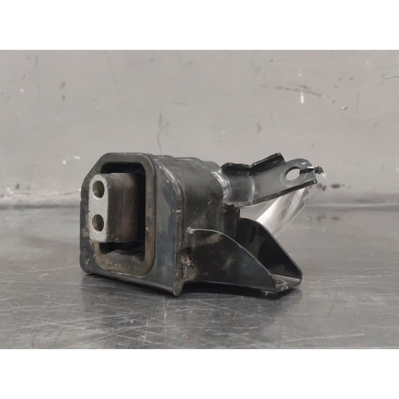 Recambio de soporte motor izquierdo para hyundai i30 (gd) 1.6 crdi referencia OEM IAM