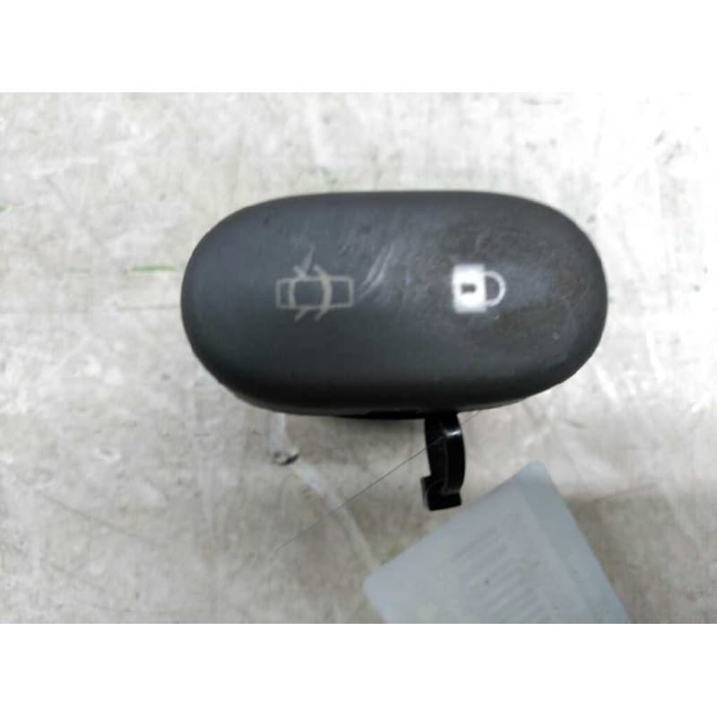 Recambio de mando cierre centralizado para renault clio ii fase i (b/cbo) 1.9 d referencia OEM IAM - Gris