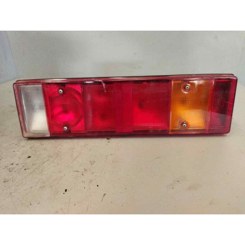 Recambio de piloto trasero derecho para volvo fh 12 asta 1993 e1 12.1 diesel (d12d420) referencia OEM IAM PILOTO UNIVERSAL CAM - Blanco