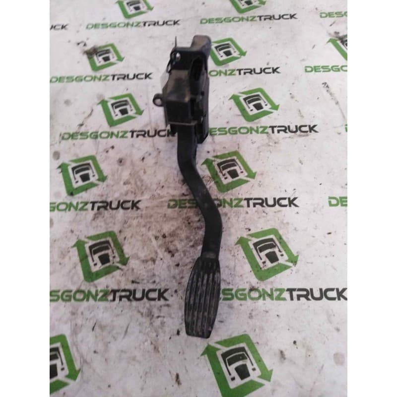 Recambio de pedal acelerador para iveco daily iv furgoneta 35s14 c, 35s14 c/p, 35s14 v, 35s14 v/p, 35c14 v,... referencia OEM IA - Blanco