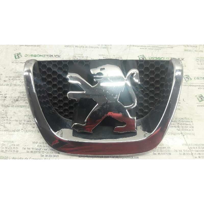 Recambio de emblema para peugeot 207 sw confort referencia OEM IAM - Blanco
