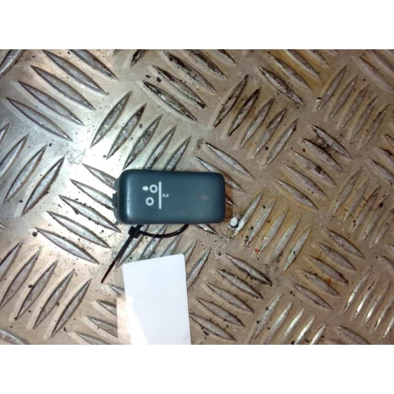 Recambio de interruptor para man tg - a 18.460 fg / bb (e3/e4) l referencia OEM IAM 81255250064 - Blanco