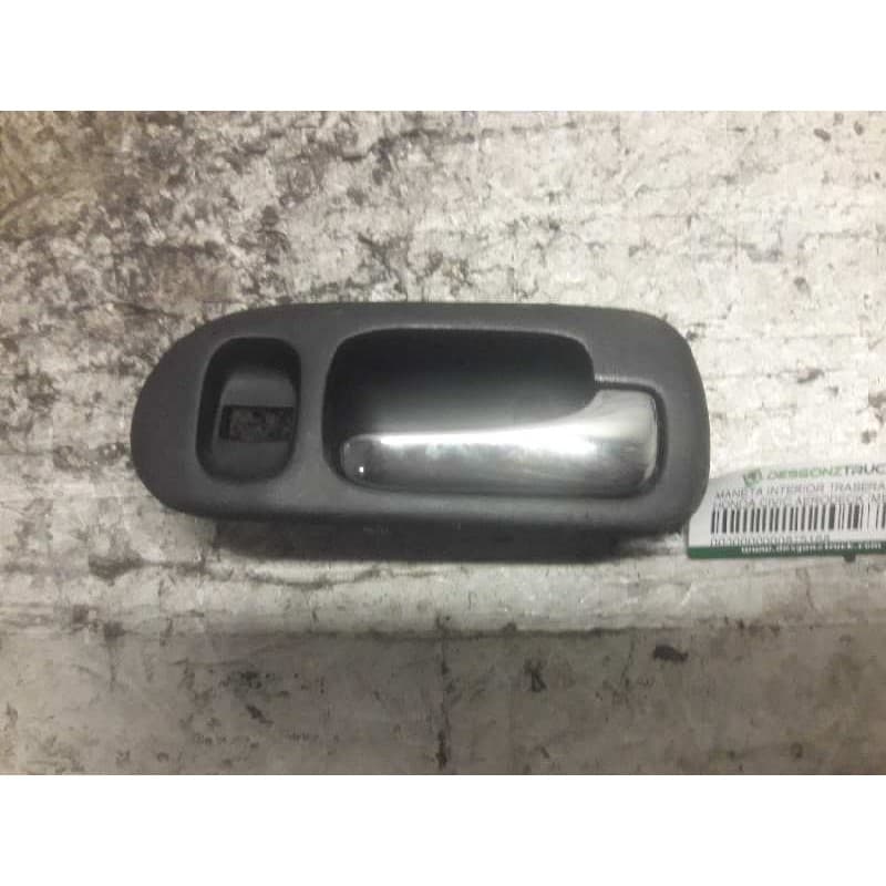 Recambio de maneta interior trasera derecha para honda civic vi fastback (ma, mb) 1.8 16v (mb6) referencia OEM IAM - Gris