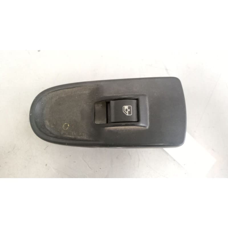 Recambio de mando elevalunas delantero derecho para iveco daily iv caja/chasis 35c15 referencia OEM IAM - Blanco