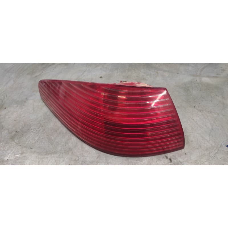 Recambio de piloto trasero izquierdo para peugeot 607 (s1) pack referencia OEM IAM - Negro