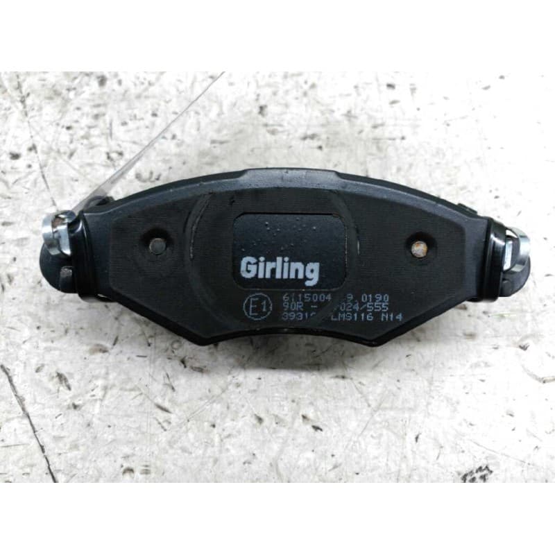 Recambio de pastillas de freno delanteras para peugeot 206 berlina xt referencia OEM IAM 6115004 GIRLING