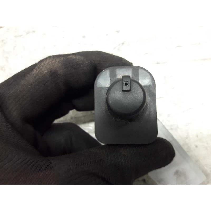 Recambio de boton regulacion retrovisores para audi a4 berlina (8e) 1.9 tdi (96kw) referencia OEM IAM - Gris