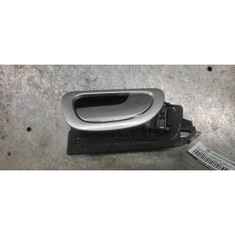 Recambio de maneta interior delantera derecha para peugeot 307 cc (s1) 2.0 referencia OEM IAM 9643604477