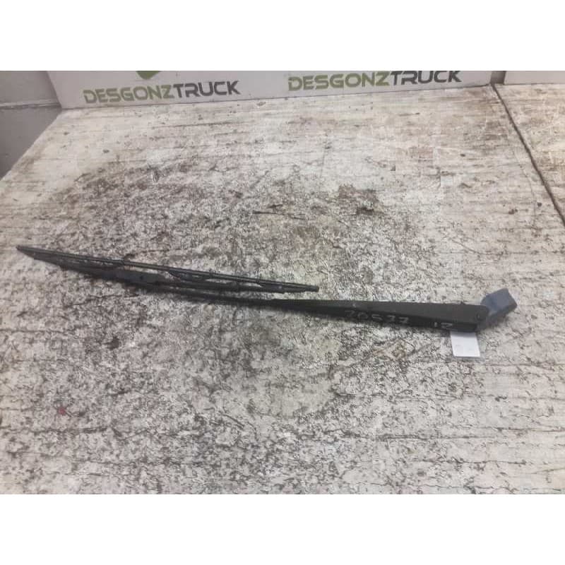 Recambio de brazo limpia delantero izquierdo para nissan terrano/terrano.ii (r20) referencia OEM IAM 667LD
