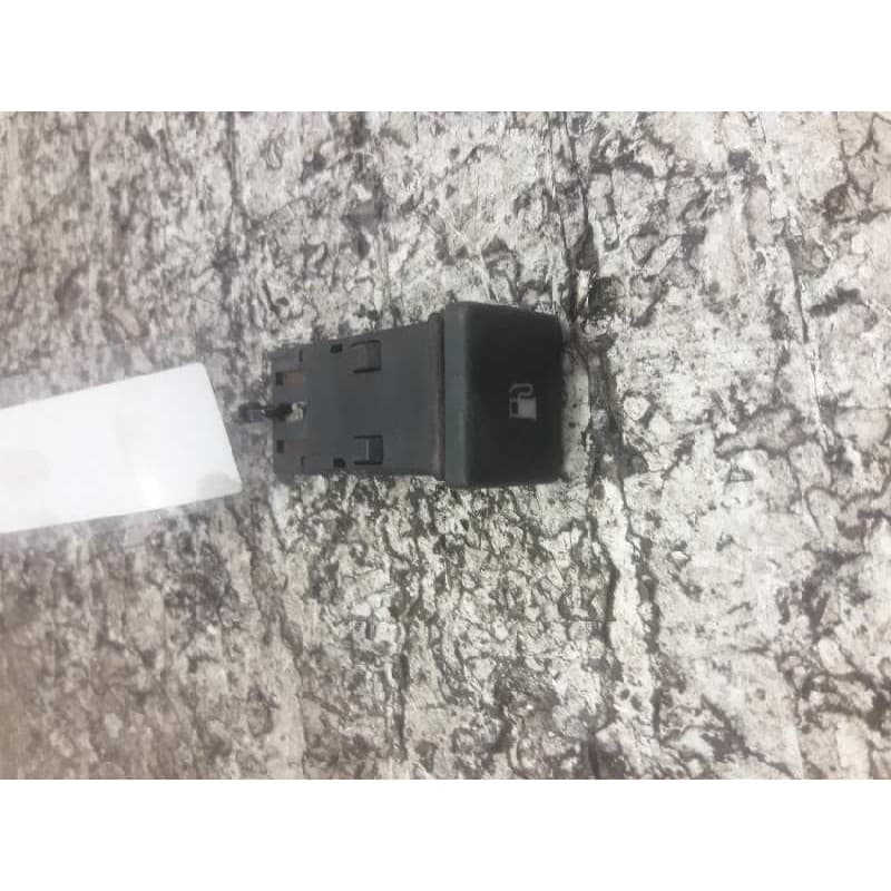 Recambio de boton apertura tapa combustible para land rover discovery (lt) td5 referencia OEM IAM 5 PINS - Rojo