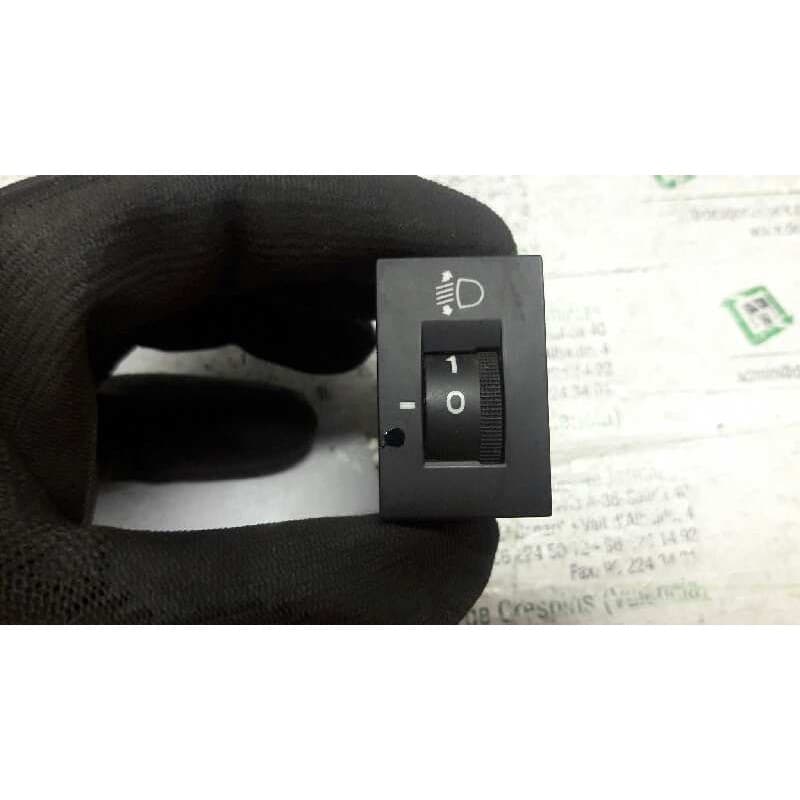 Recambio de boton regulacion de faros para hyundai matrix (fc) 1.6 gls edition-plus referencia OEM IAM