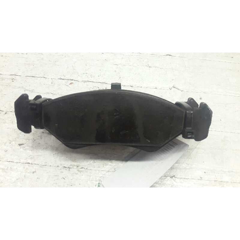 Recambio de pastillas de freno delanteras para ford fiesta berl./courier surf referencia OEM IAM - Blanco