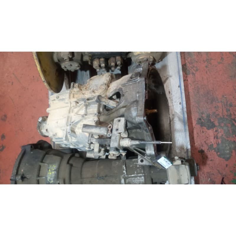 Recambio de caja cambios para iveco daily iii autobús 40 c 15, 50 c 15 referencia OEM IAM 6S300 8870922 117499949 - Blanco