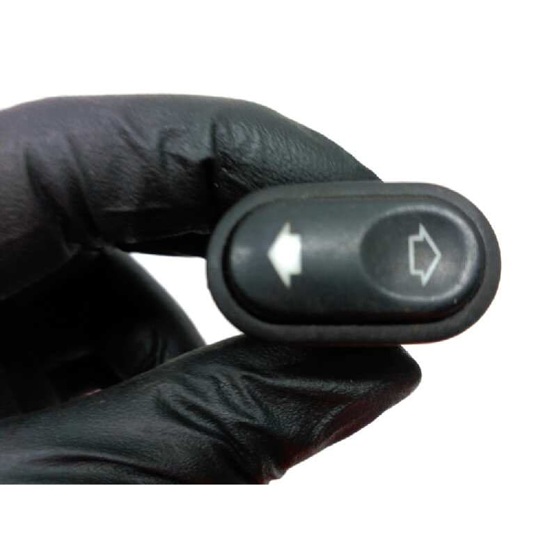 Recambio de mando elevalunas delantero izquierdo para ford scorpio berl./turnier referencia OEM IAM 14529AA 03160000 - Negro
