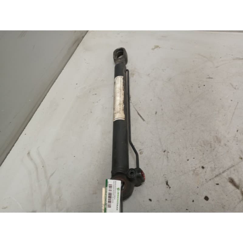 Recambio de brazo elevacion cabina para man m2000l/m2000m 18.2x4 e2 6.9 diesel referencia OEM IAM 85417236018 - Blanco