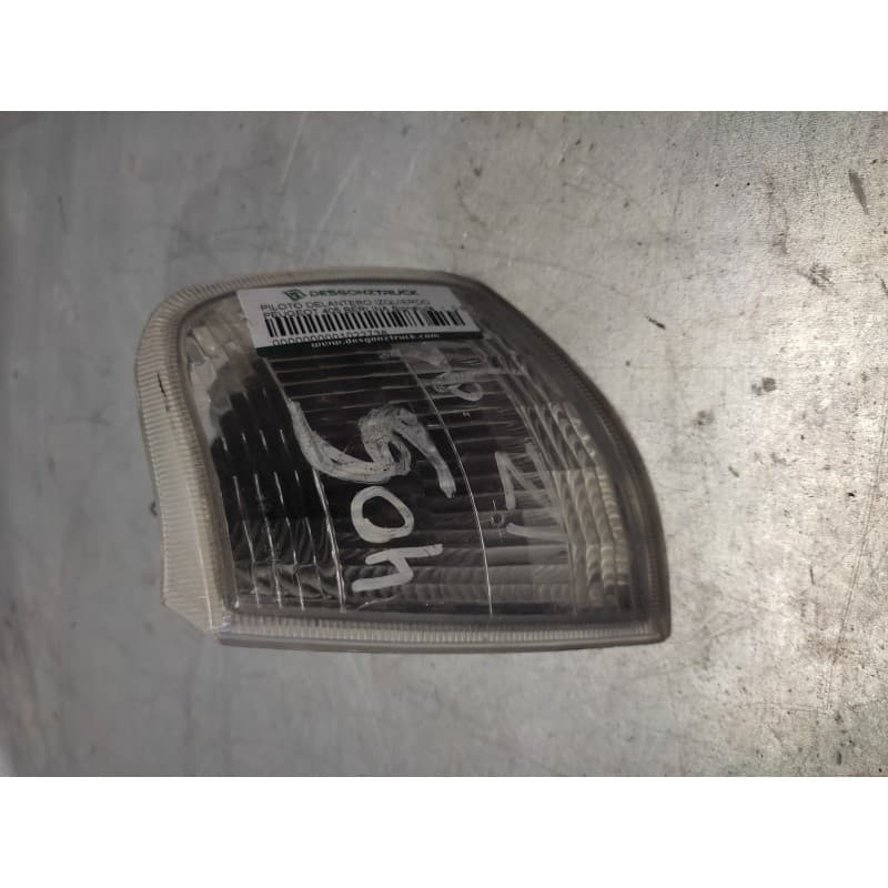 Recambio de piloto delantero izquierdo para peugeot 405 berlina signature referencia OEM IAM