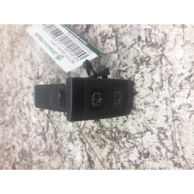Recambio de boton agua limpia para kia shuma ii 1.6 ls berlina portón referencia OEM IAM 3D16 5 PINS - Azul