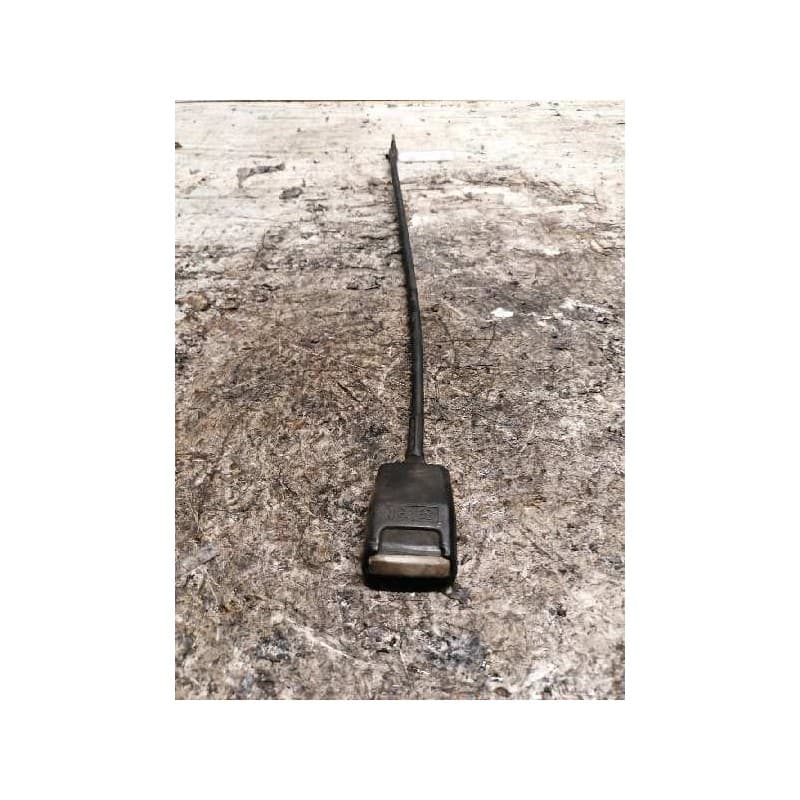 Recambio de enganche de cinturon trasero central para iveco daily caja cerrada (1989 =>) 35-8 caja cerrada referencia OEM IAM D