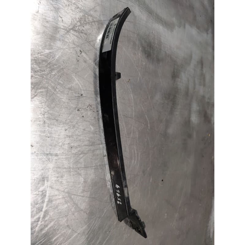 Recambio de molduras delanteras para mercedes-benz clase m (w163) ml 270 cdi (163.113) referencia OEM IAM 1638260277 - Negro