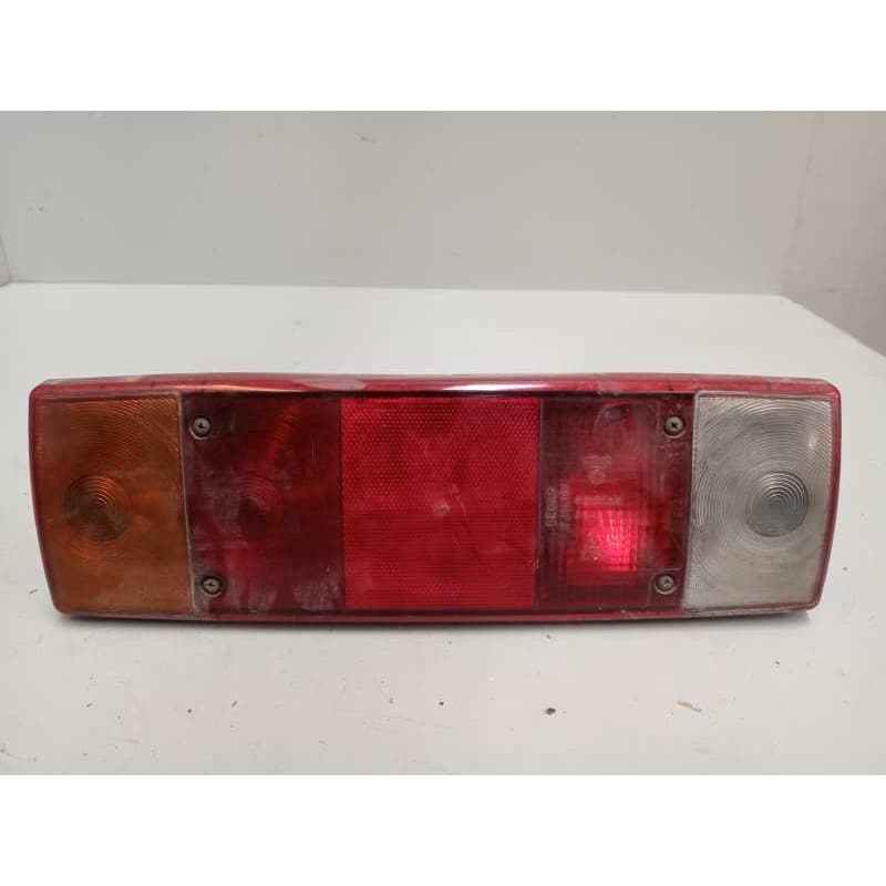 Recambio de piloto trasero izquierdo para nissan trucks l35.08 ...... referencia OEM IAM PILOTO UNIVERSAL CAMION