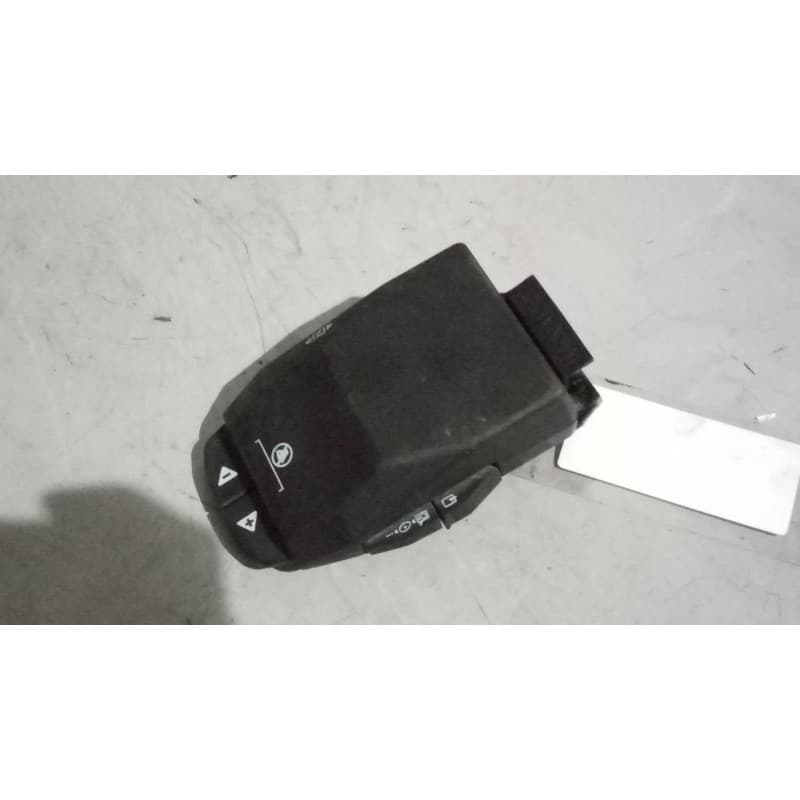 Recambio de mando radio para renault serie t 12.8 diesel referencia OEM IAM - Blanco